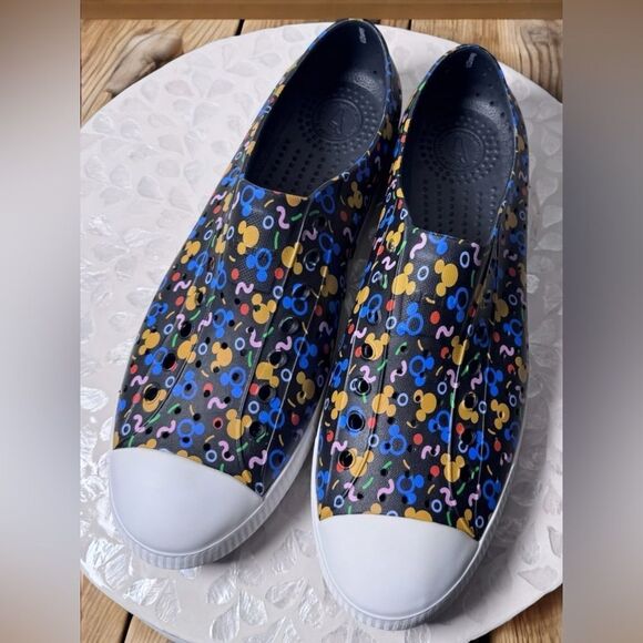 NATIVE Shoes Disney Parks Mickey Mouse UNISEX Adult Mens 12 Womens 14 - Picture 8 of 16